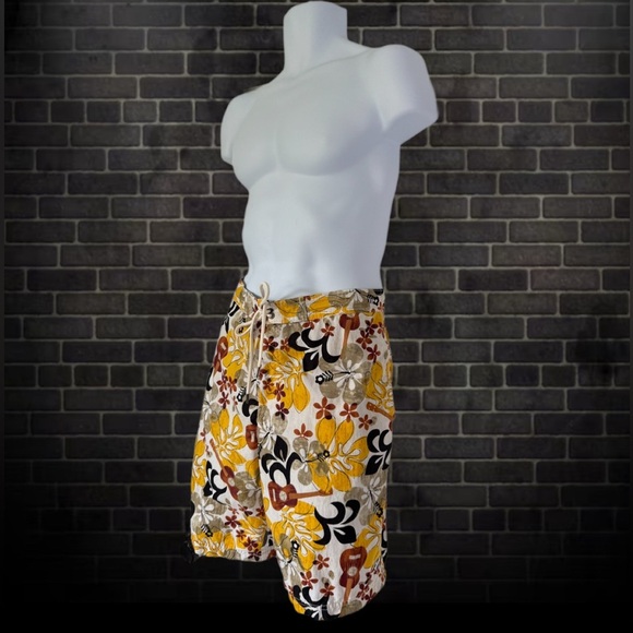 🌴 Daniel Cremieux 38 Colorful Swim Trunks – Size Large – Excellent Condition - Picture 4 of 13